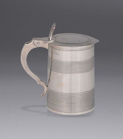 Tankard in Argento Sterling Fuso, Sbalzato, Cesellato e Dorato, Londra 1793, Argentiere W.b.
