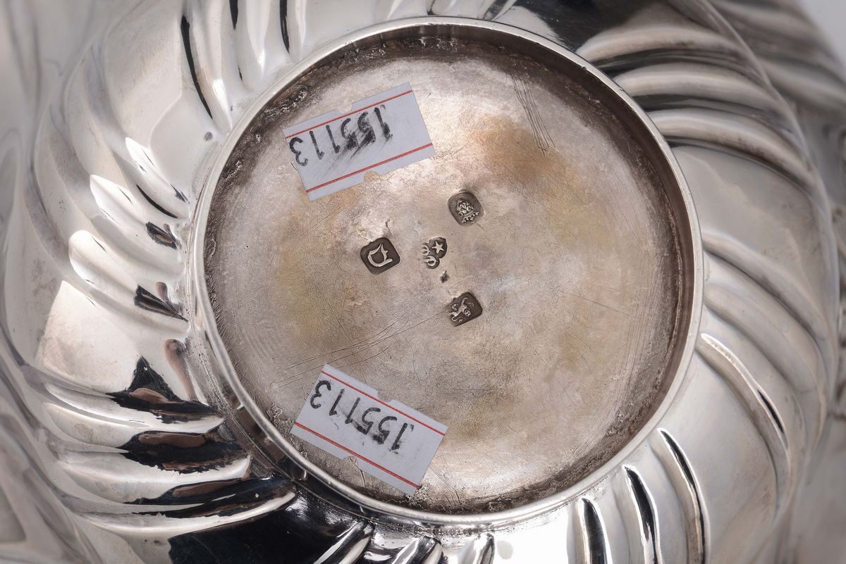 Samovar in Argento Sbalzato, Fuso e Cesellato, Londra 1759, Argentiere Non Identificato