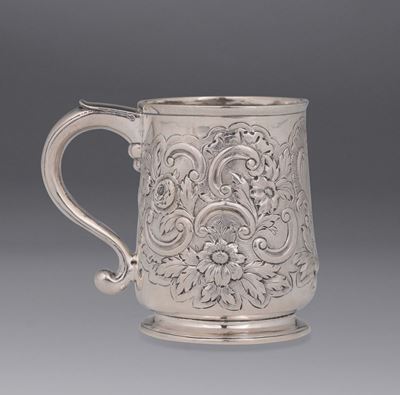 Boccale in Argento Sterling Fuso, Sbalzato e Cesellato, Londra 1721, Argentiere w.D.