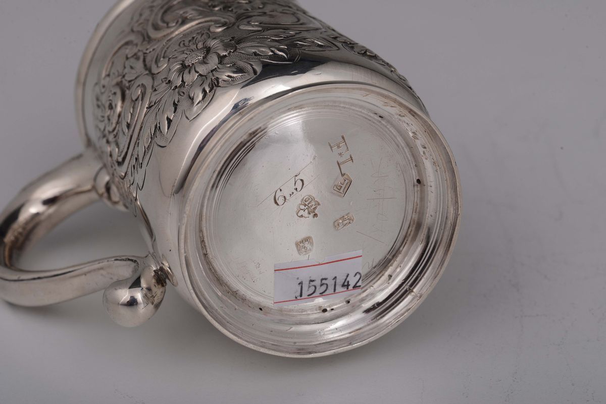 Boccale in Argento Sterling Fuso, Sbalzato e Cesellato, Londra 1721, Argentiere w.D.