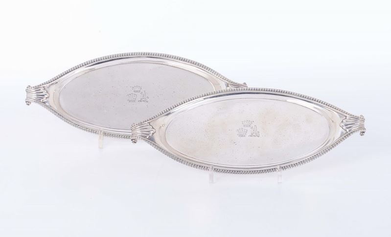 Coppia di piccoli vassoi ovali in argento, Londra 1804, argentiere RC  - Asta Argenti - Cambi Casa d'Aste
