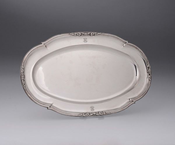 Vassoio ovale da portata in argento, Parigi XX secolo, argentiere G. Keller