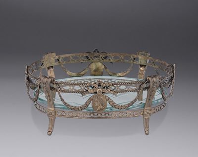 Centrotavola in Argento Sterling Fuso, Sbalzato, Cesellato, Traforato e Dorato, Londra 1874