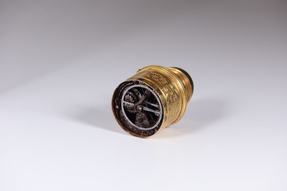 Orologio “tamburina” in Ottone Dorato, Germania, Cassa del XV Secolo