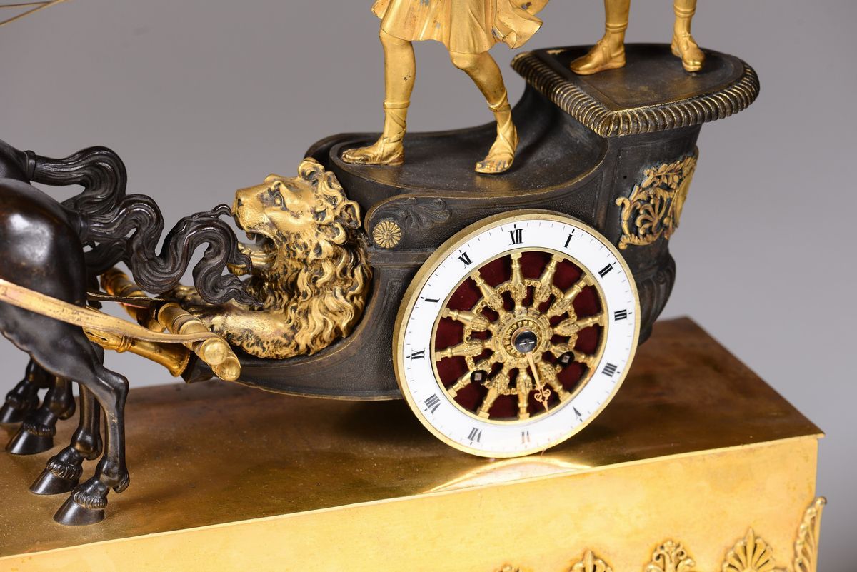 Pendola da Tavolo Carlo X in Bronzo, Francia, Villemains a Paris, Prima Metà XIX Secolo