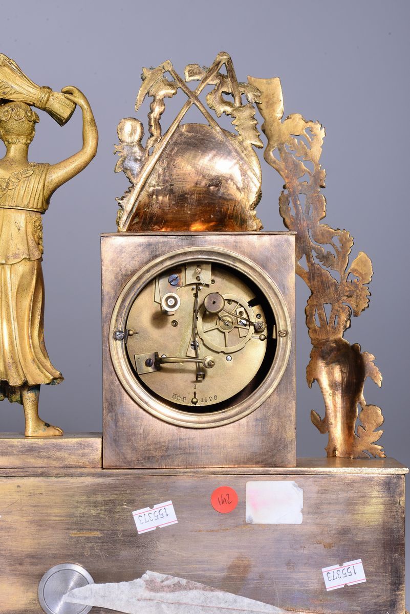 Pendola da Tavolo in Bronzo Dorato, Francia XIX Secolo