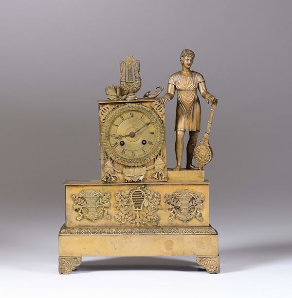 Pendola da tavolo in bronzo dorato, Francia XIX secolo