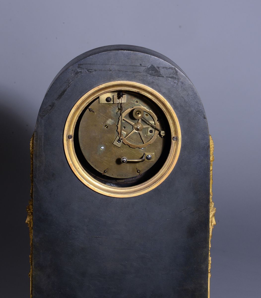 Pendola da Tavolo in Bronzo, Parigi Inizio XIX Secolo