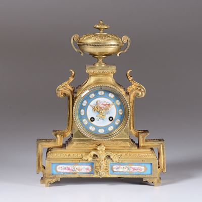 Pendola da Tavolo in Bronzo Dorato con Inserti in Porcellana, Francia, XIX Secolo