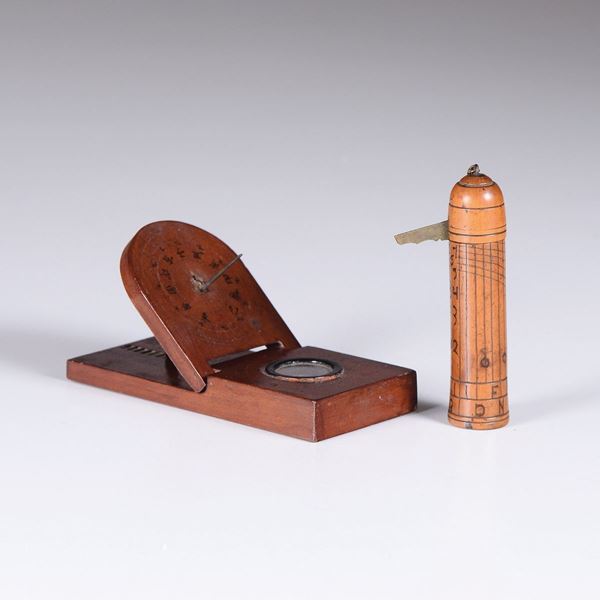 Lotto composto da orologio da pastore, piccola meridiana, scultura in legno dipinto raffigurante il tempo