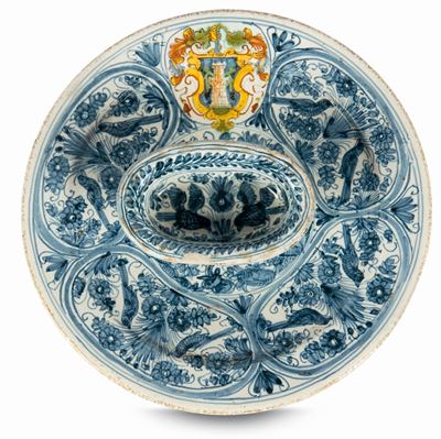 Piatto con Saliera Deruta, Bottega della Fine del XVII Secolo.