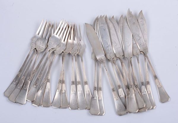Dodici forchette e dodici coltelli da pesce in argento Liberty