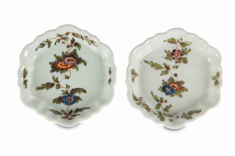 Two maiolica Nove coasters, Antonibon factory, circa mid 18th century  - Auction Majolica and porcelain from the 16th to the 19th century - Cambi Casa d'Aste