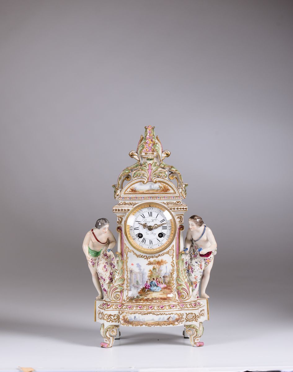 Pendola da Tavolo Napoleone III in Porcellana Capodimonte Dipinta, Leroy, Francia XIX Secolo