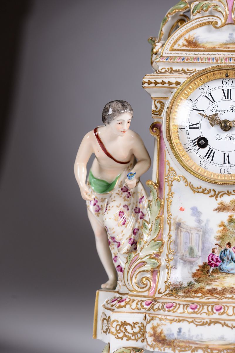 Pendola da Tavolo Napoleone III in Porcellana Capodimonte Dipinta, Leroy, Francia XIX Secolo