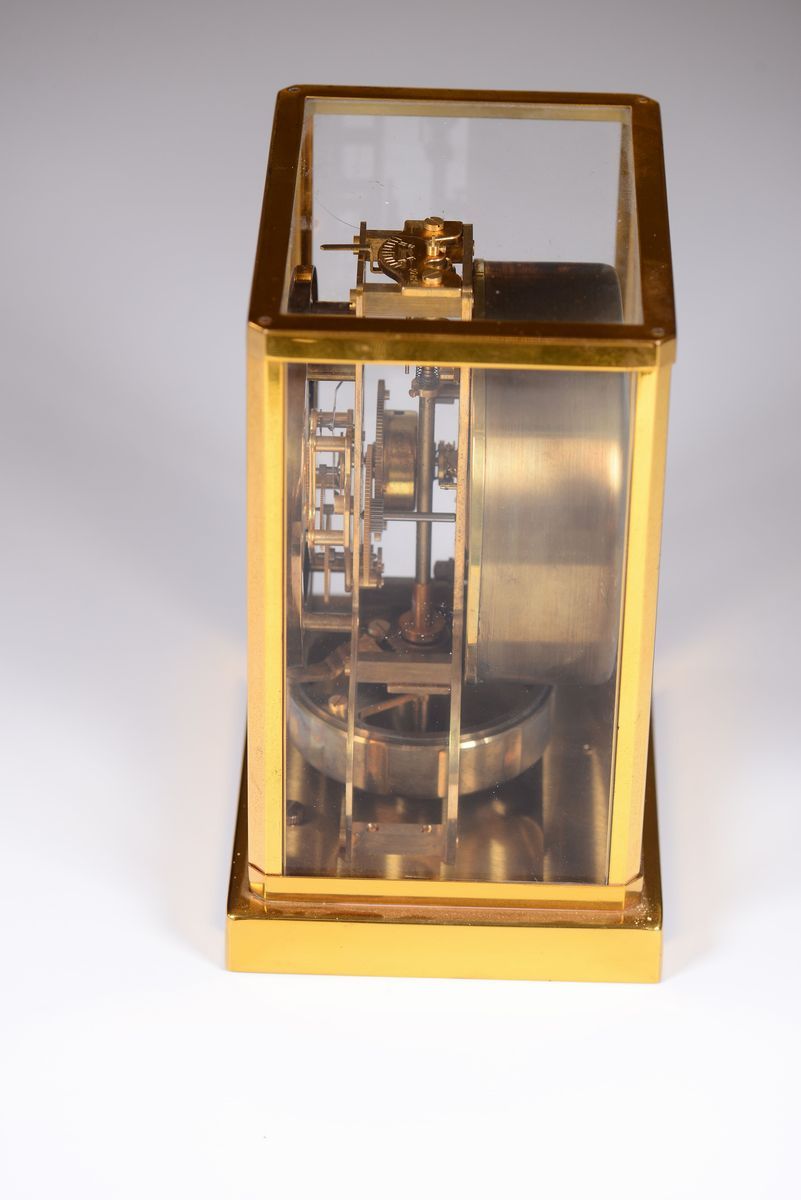 Lecoultre, Atmos, Orologio di Forma Rettangolare, da Tavolo in Ottone. Si Carica Tramite le Varia...