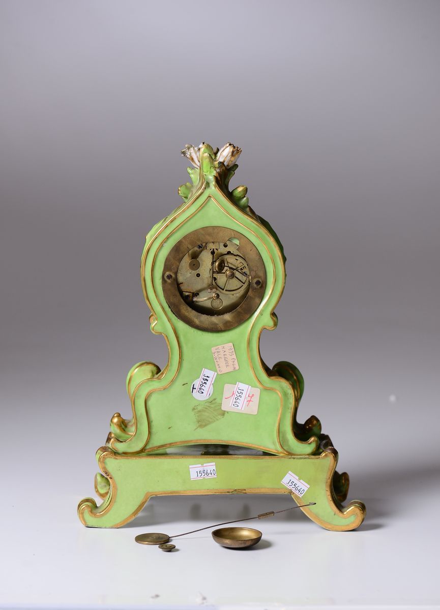 Orologio in Porcellana Policroma, Francia Manifattura di Jacob Petit, XIX Secolo
