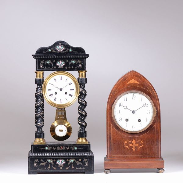 Lotto di due orologi in legno Carlo X, XIX secolo