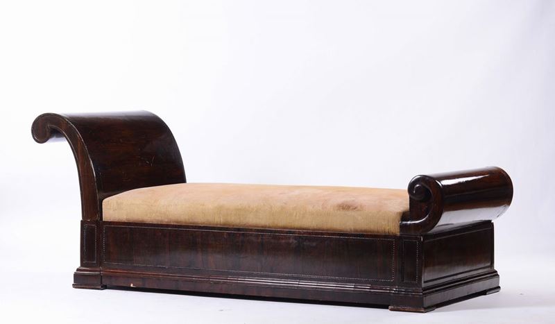 Dormeuse lastronata in mogano, XIX secolo  - Asta Asta a Tempo Antiquariato - II - Cambi Casa d'Aste