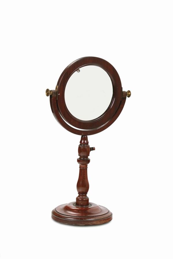 Specchio concavo da tavolo per esperienze di laboratorio sulla distorsione e sulle specularità dell’immagine. Italia metà XIX secolo