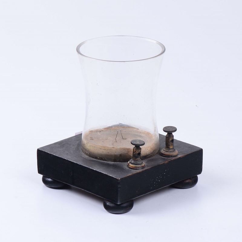 Voltametro a bicchiere in vetro, Italia XIX secolo  - Asta Arte Marinara e Strumenti Scientifici - Cambi Casa d'Aste