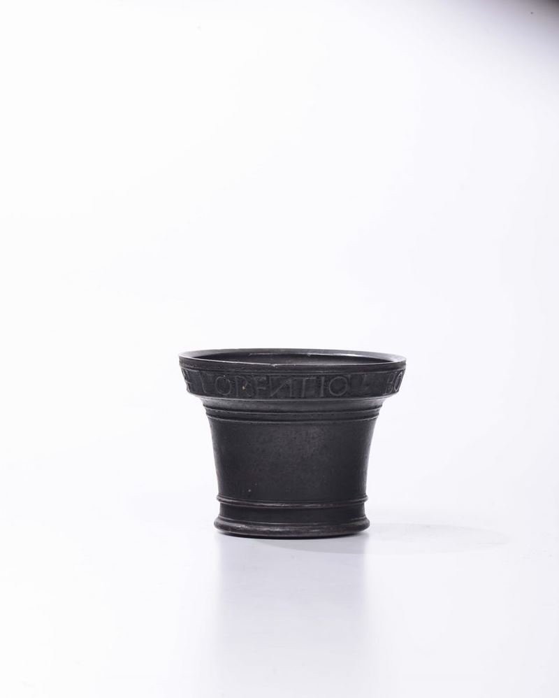 Mortaio in bronzo con iscrizione, XVI-XVII secolo  - Asta Antiquariato - Cambi Casa d'Aste