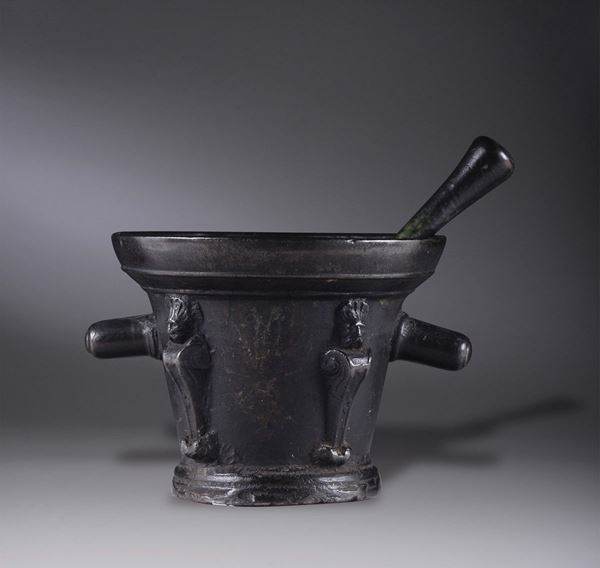 A bronze mortar and pounder, 16th-17th century smelter