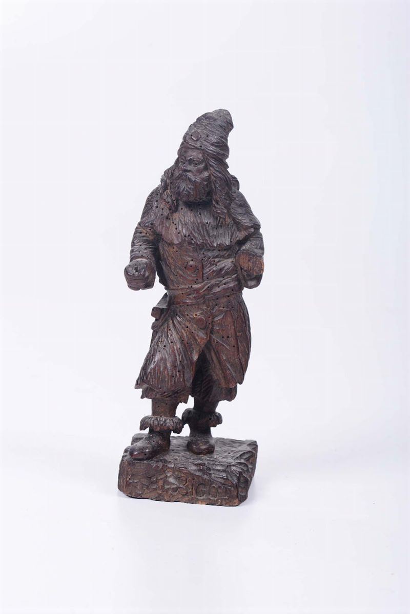 Figura di vecchio in costume in legno, Est Europa, XVIII-XIX secolo  - Auction Asta a Tempo Antiquariato - II - Cambi Casa d'Aste