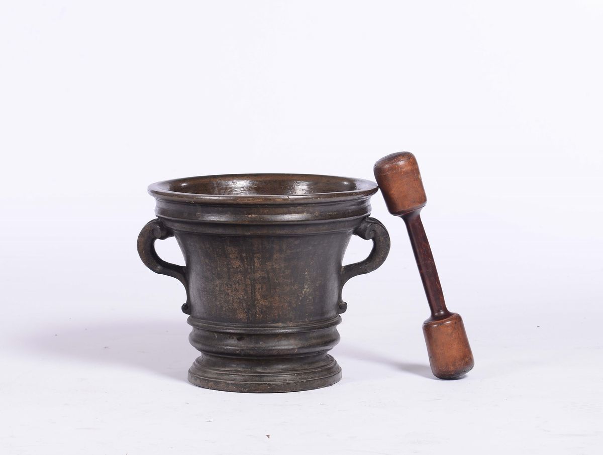 Mortaio e Pestello in Bronzo Fuso e Cesellato, Fonditore del XVII Secolo