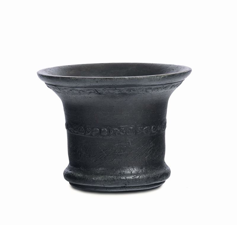 Grande mortaio in bronzo, XVI secolo  - Asta Antiquariato - Cambi Casa d'Aste