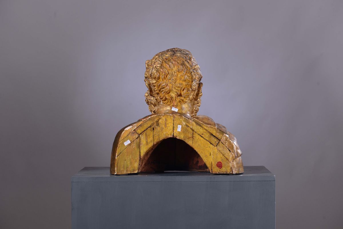 Busto Virile in Legno Scolpito e Dorato, Scultore Attivo nel Nord Italia nel XVII Secolo.