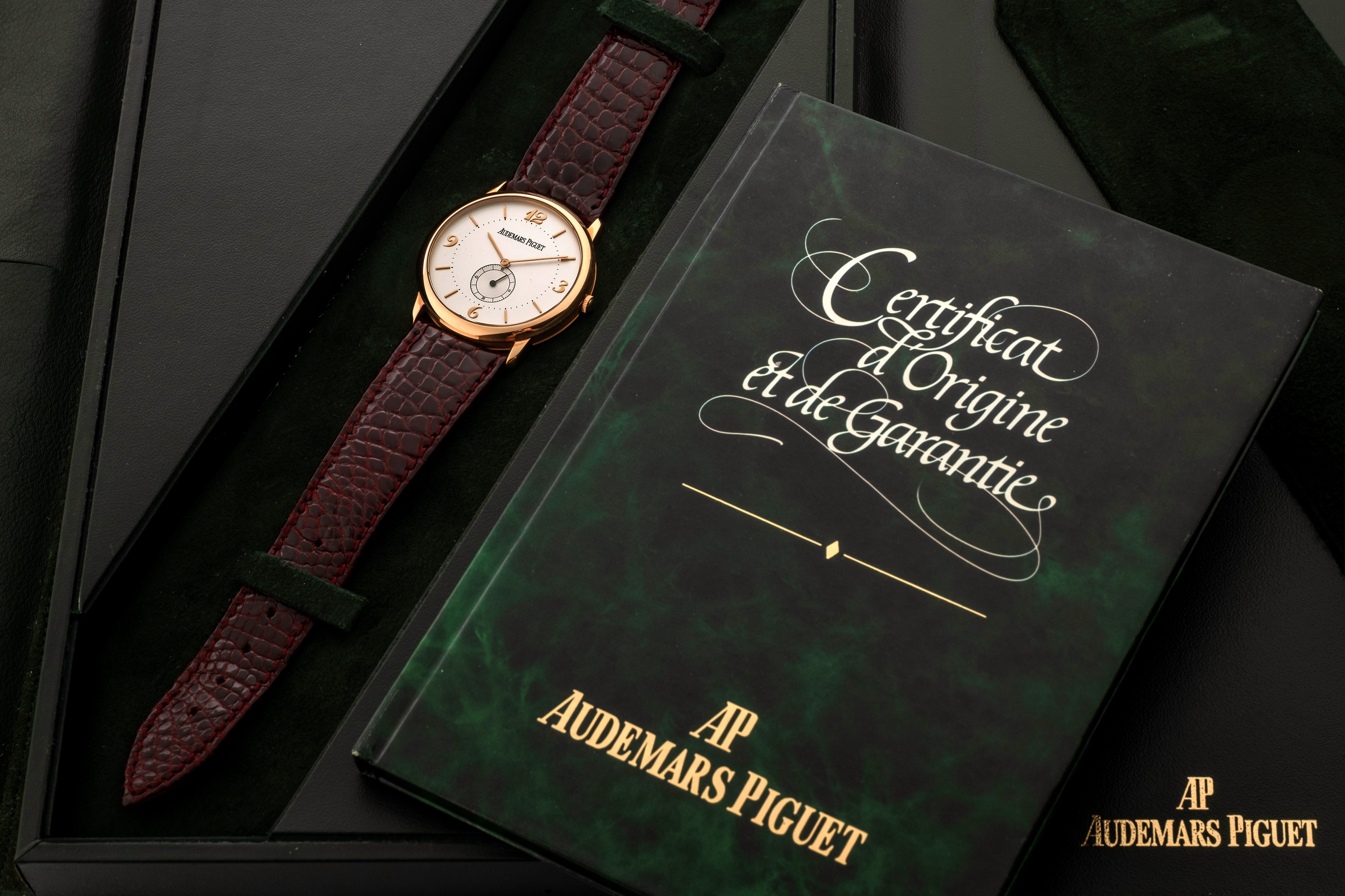 Audemars Piguet - Classique in Oro Rosa 18k, Quadrante Argentè con Numeri Applicati, Secondi al S...