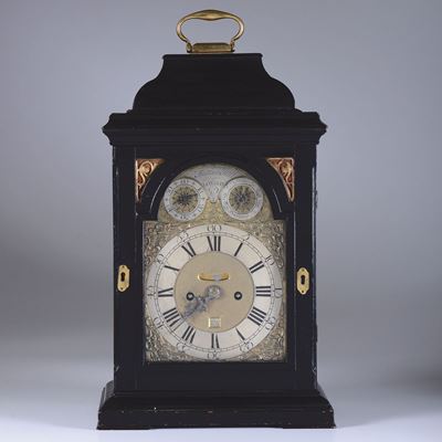 Orologio Braket con Cassa in Legno Ebanizzato, Inghilterra XVIII Secolo