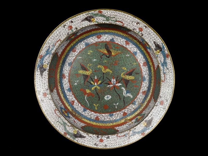 A cloisonné enamel washbowl with cranes and inscriptions, China, Qing Dynasty, 19th century  - Auction Chinese Works of Art - Cambi Casa d'Aste