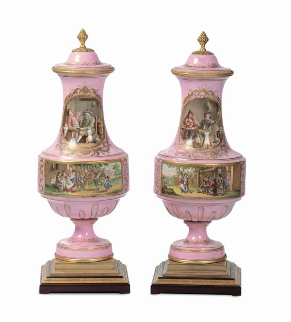 Coppia di vasi con coperchio in porcellana, Sevres XIX secolo