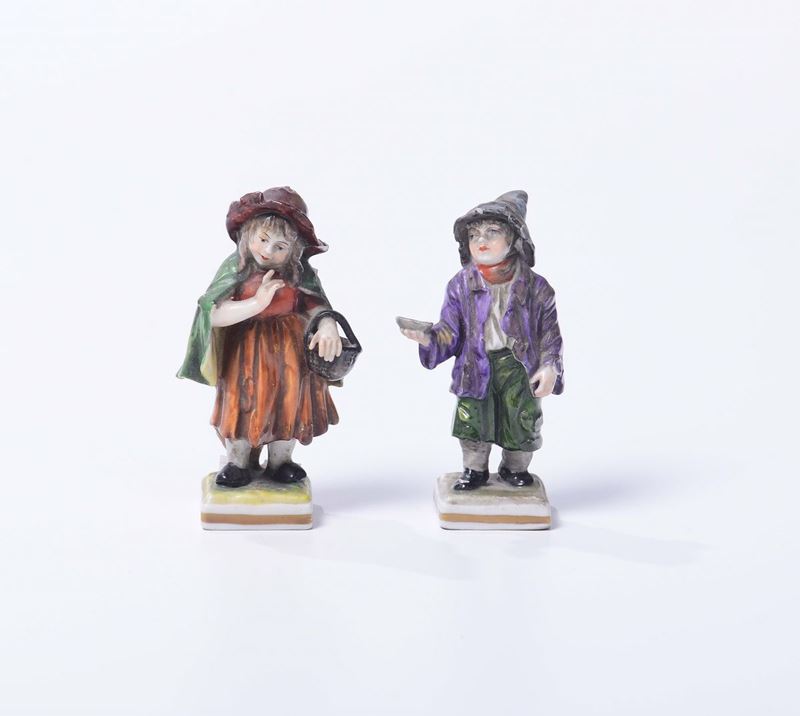 Coppia di sculture in porcellana di figure di contadini  - Auction Asta a Tempo Antiquariato - II - Cambi Casa d'Aste