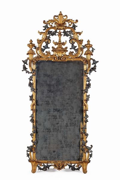 Importante Specchiera in Legno Intagliato, Laccato e Dorato, Venezia XVIII Secolo