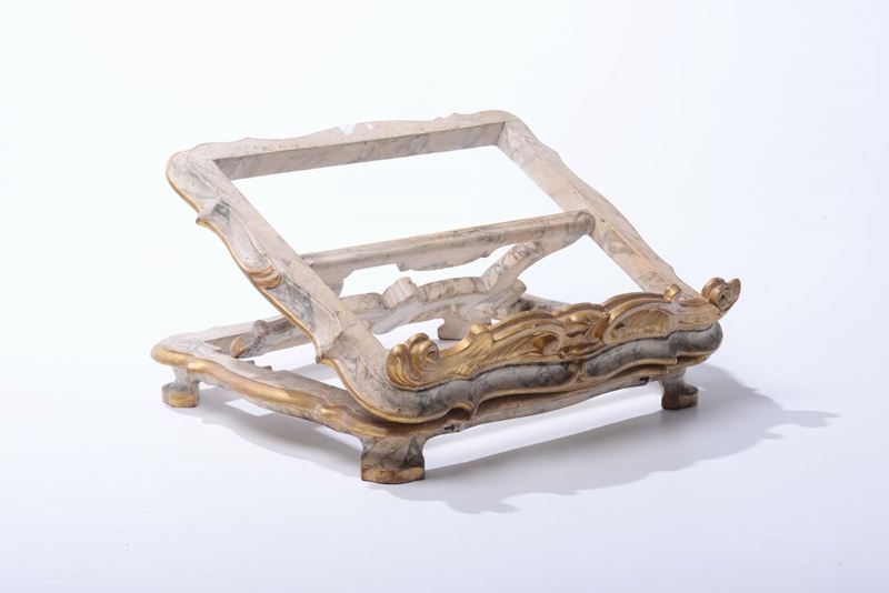 Leggio da tavolo in legno dipinto e dorato, XVIII secolo  - Asta Asta a Tempo Antiquariato - II - Cambi Casa d'Aste