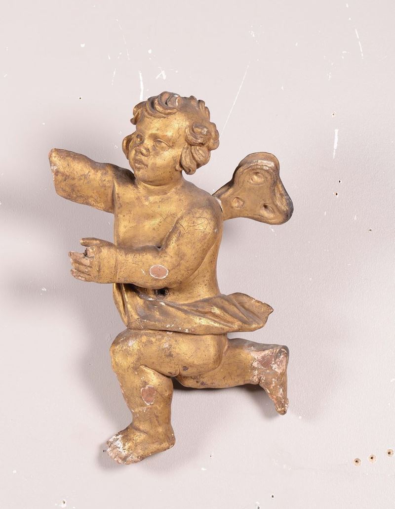 Putto reggitorcia in legno intagliato e dorato, XIX secolo  - Asta Antiquariato - Cambi Casa d'Aste