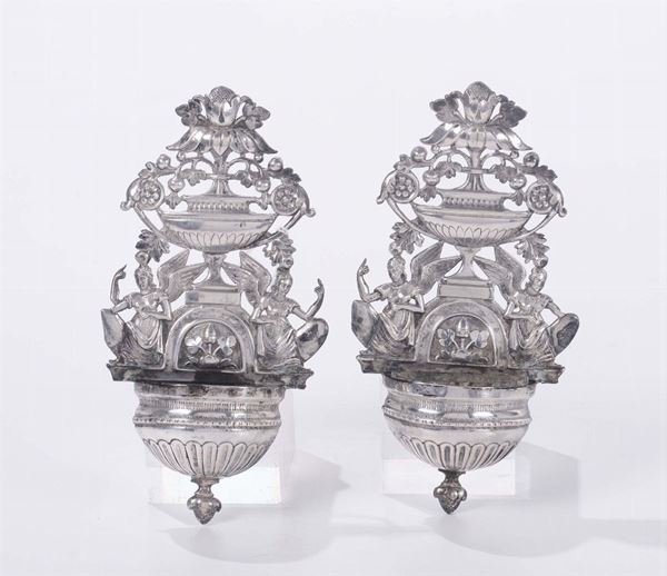 Coppia di piccole acquasantiere Luigi XVI in argento, Veneto XVIII secolo