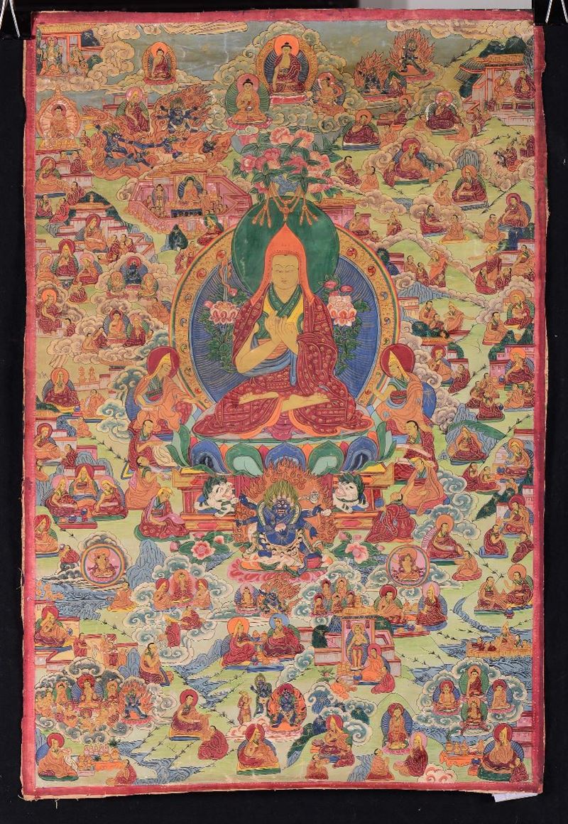 Tanka su carta con molte divinità e figura di Lama centrale, Tibet, XIX secolo  - Asta Fine Chinese Works of Art - Cambi Casa d'Aste