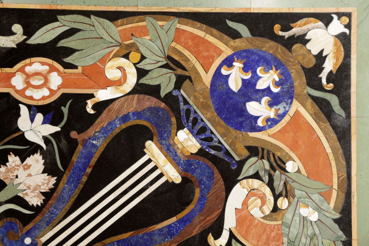 Piano Lastronato in Marmi Policromi, Pietre Dure e Lapislazzuli, Italia XX Secolo