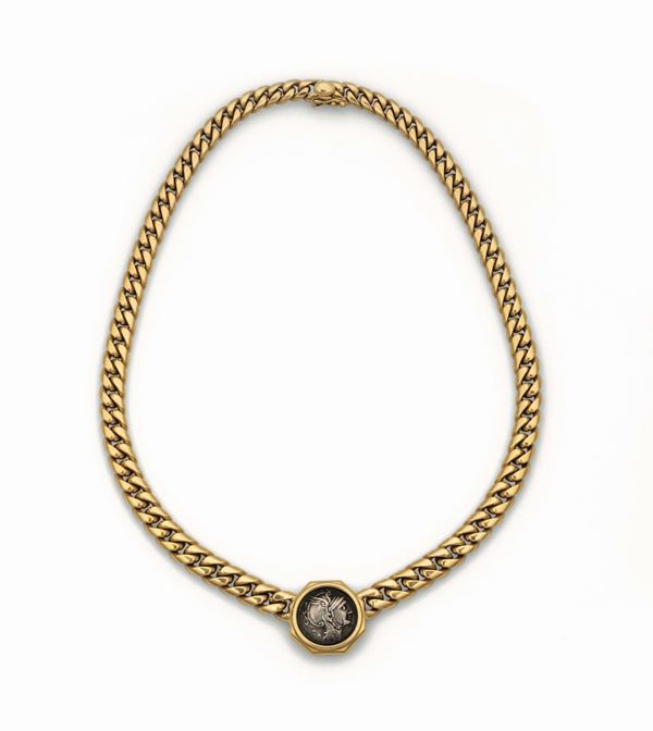 Necklace with central mounted coin set in yellow gold, Bulgari