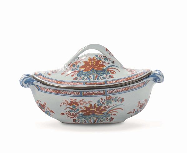 A Faenza sauce boat, Ferniani factory, third quarter of the 18th century