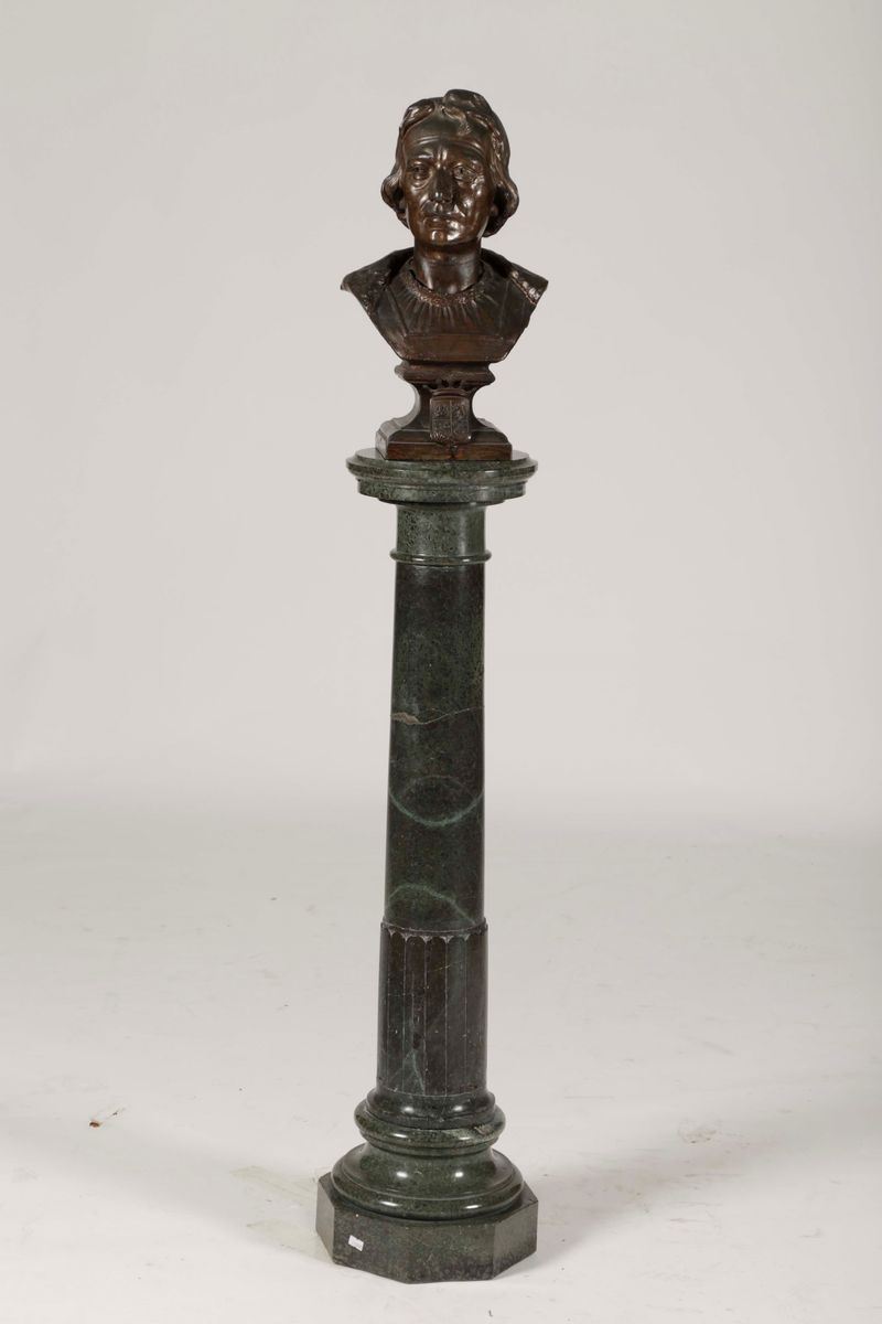 Busto di Colombo su colonna in marmo verde, XX secolo  - Auction Asta a Tempo Antiquariato - II - Cambi Casa d'Aste