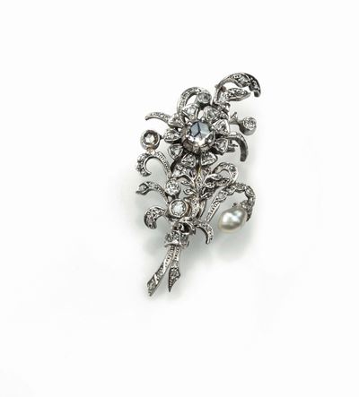 Spilla con Rosette di Diamante e Perle