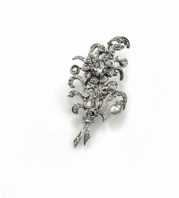 Brooch in silver with rose-cut diamonds and pearls 