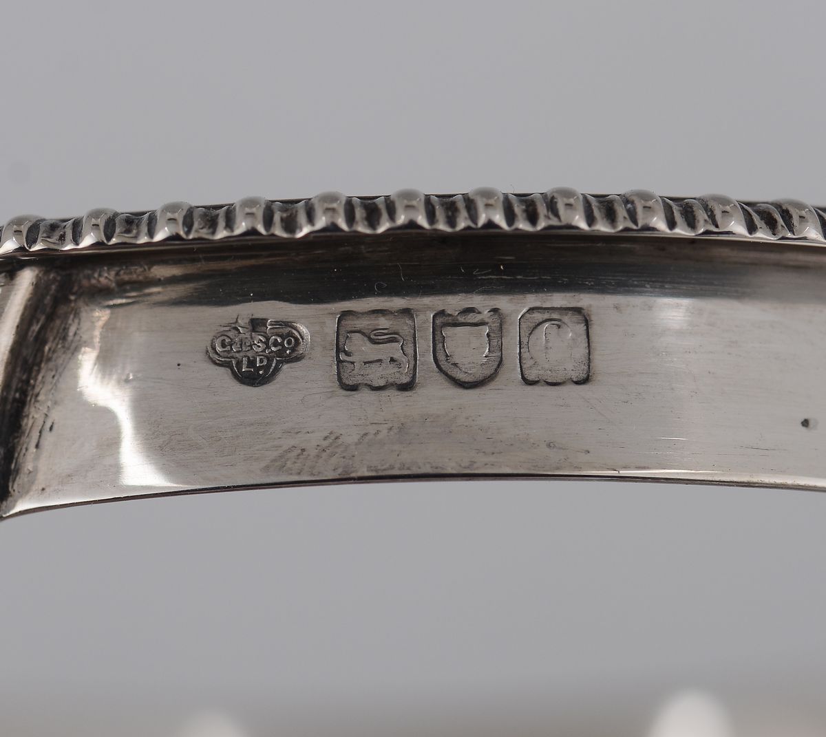 Teiera con Fornelletto in Argento Sterling, Londra (bolli Differenti dal 1898-1899) Fine XIX Seco...