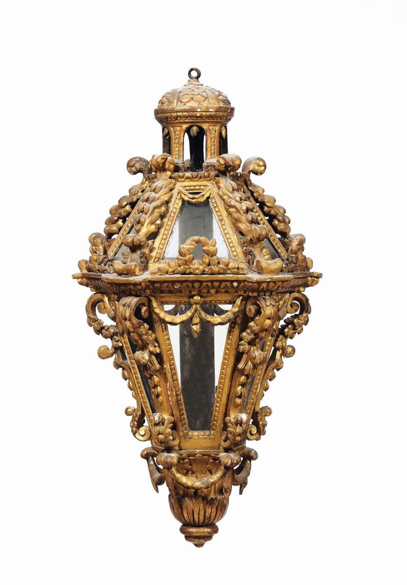 Lanterna Luigi XVI in legno intagliato e dorato, fine XVIII secolo  - Asta Importanti Arredi e Oggetti d'Arte - Cambi Casa d'Aste