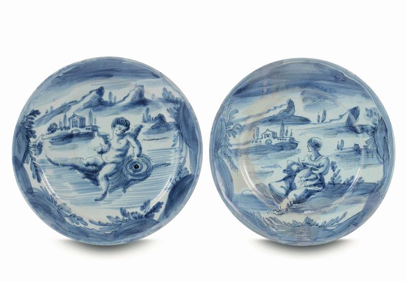 A pair of small maiolica dishes, Savona, Corona mark, 17th-18th century  - Auction Majolica and porcelain from the 16th to the 19th century - Cambi Casa d'Aste